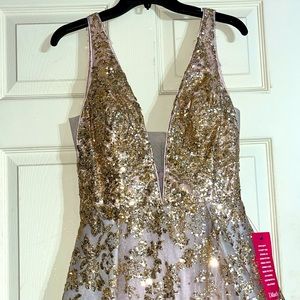 Prom dress *NEW* Never been worn